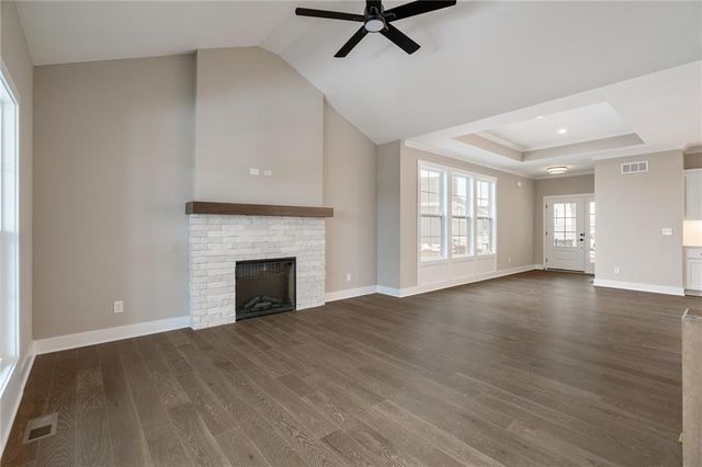 8213 Aurora Street, Lenexa, KS 66220