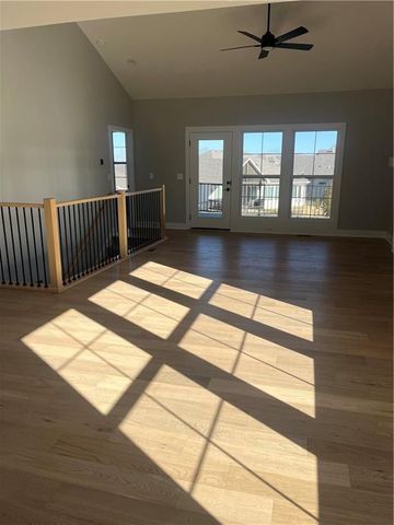 8213 Aurora Street, Lenexa, KS 66220