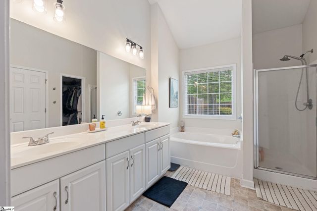 5 Hollander Drive, Taylors, SC 29687