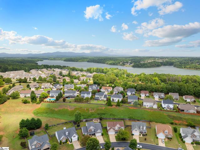 5 Hollander Drive, Taylors, SC 29687
