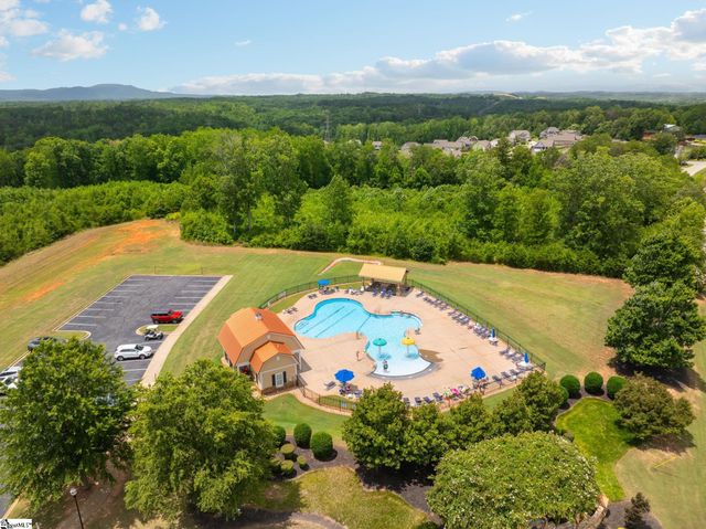 5 Hollander Drive, Taylors, SC 29687