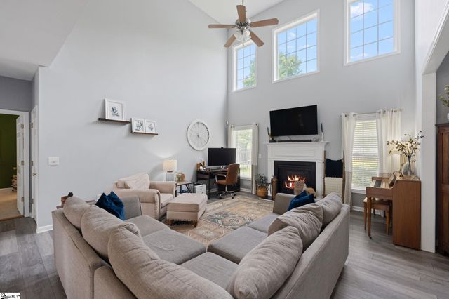 5 Hollander Drive, Taylors, SC 29687