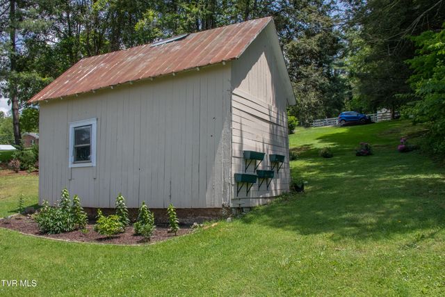 435 Sulpher Spring Road, Chilhowie, VA 24319