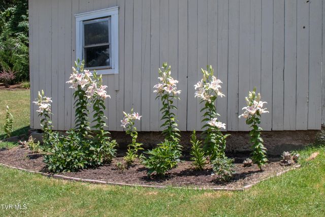 435 Sulpher Spring Road, Chilhowie, VA 24319