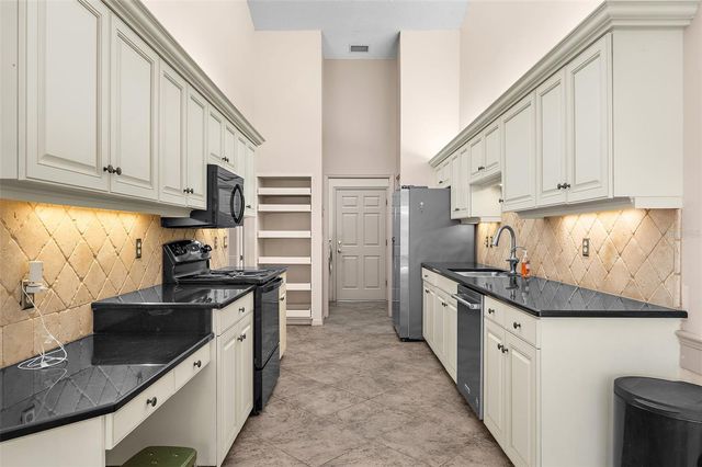 6724 APPROACH ROAD 3, Sarasota, FL 34238