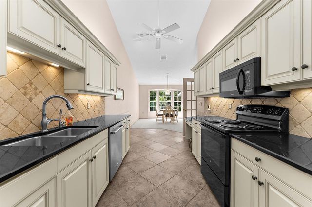 6724 APPROACH ROAD 3, Sarasota, FL 34238