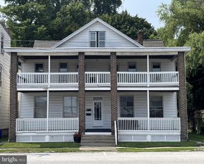 120 S 2ND ST, Wormleysburg, PA 17043