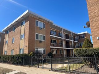 4602 RIVER Road B3, Schiller Park, IL 60176
