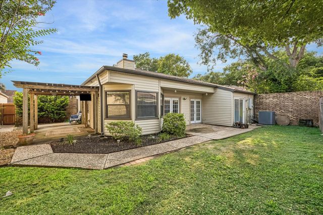 16607 Sunlight Way, Houston, TX 77058