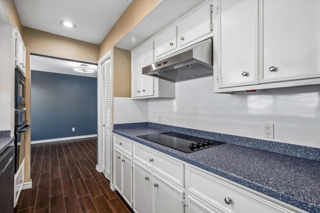 16607 Sunlight Way, Houston, TX 77058
