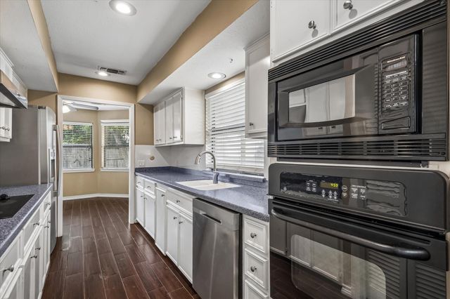 16607 Sunlight Way, Houston, TX 77058