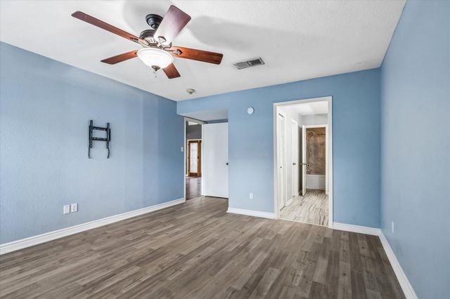 16607 Sunlight Way, Houston, TX 77058