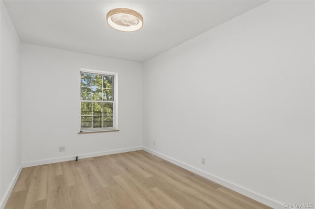 5140 30 Avenue 4, Woodside, NY 11377