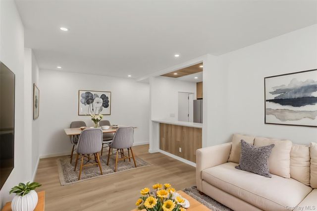 5140 30 Avenue 4, Woodside, NY 11377