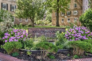 5140 30 Avenue 4, Woodside, NY 11377