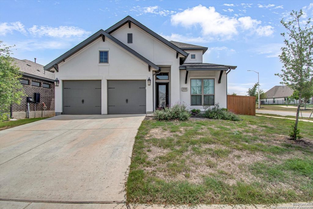 2195 August Ave, New Braunfels, TX 78132