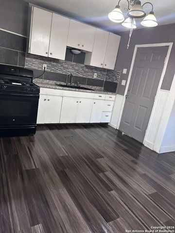 5134 Hillburn, San Antonio, TX 78242