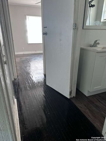 5134 Hillburn, San Antonio, TX 78242