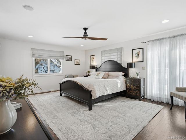 1063 Avon Circle E, Rochester Hills, MI 48309