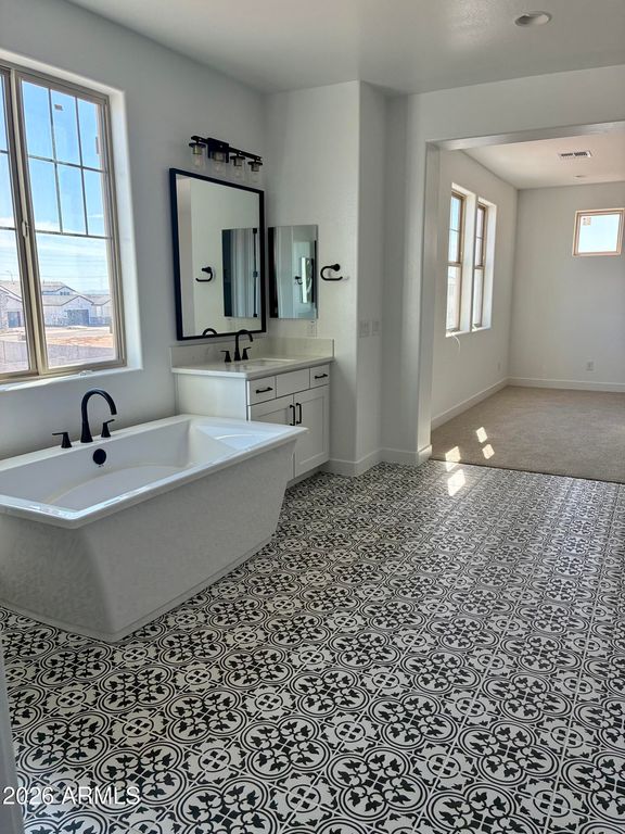 1093 E PALM BEACH Drive, Chandler, AZ 85249 — photo 5