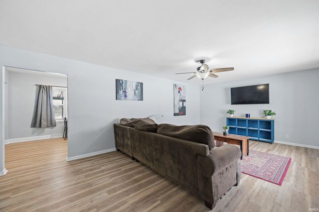 1905 N Riley Road, Muncie, IN 47304