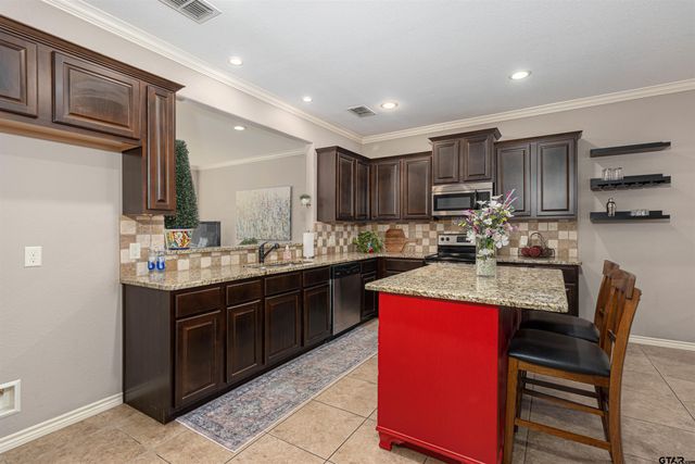 5127 Koberlin St, Tyler, TX 75703