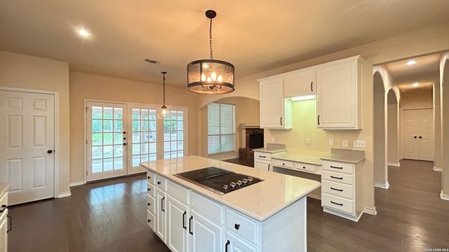 305 KENDALL PKWY, Boerne, TX 78015
