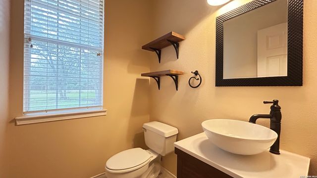 305 KENDALL PKWY, Boerne, TX 78015