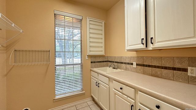 305 KENDALL PKWY, Boerne, TX 78015