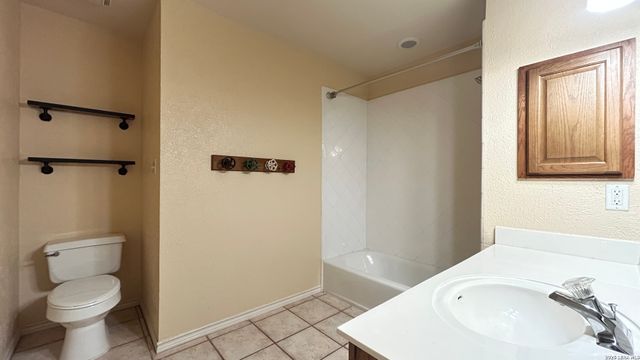 305 KENDALL PKWY, Boerne, TX 78015