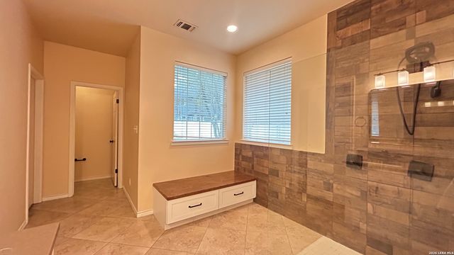 305 KENDALL PKWY, Boerne, TX 78015