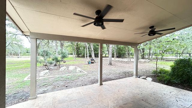 305 KENDALL PKWY, Boerne, TX 78015