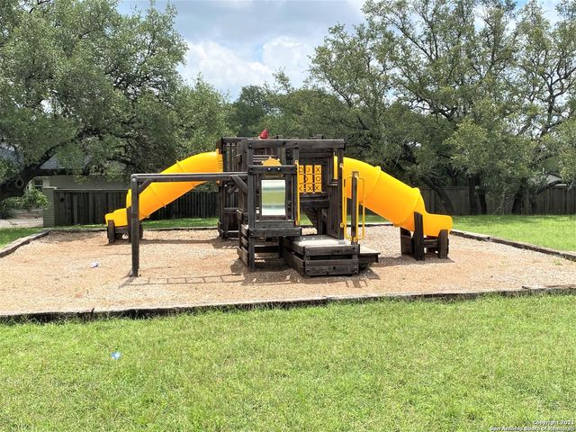 305 KENDALL PKWY, Boerne, TX 78015