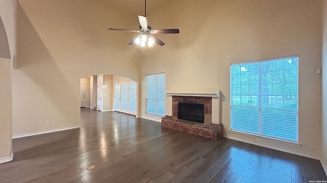 305 KENDALL PKWY, Boerne, TX 78015