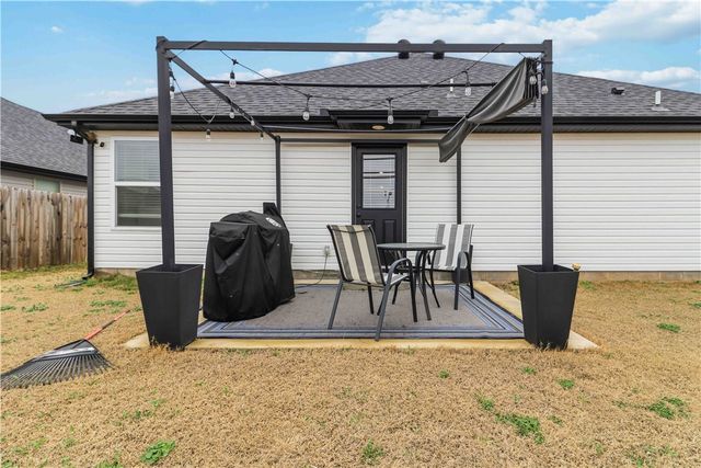 1110 Monarch Road, Centerton, AR 72719