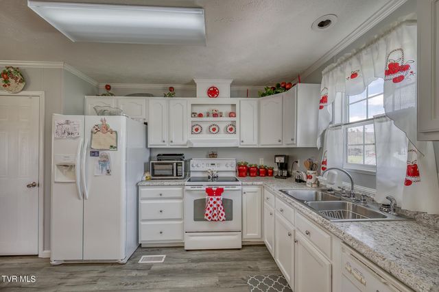 928 Highway 421 N, Mountain City, TN 37683