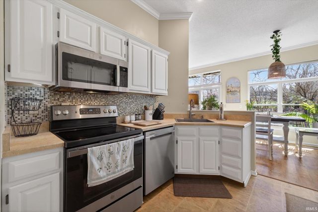 712 E Moss Creek Drive, Bloomington, IN 47401