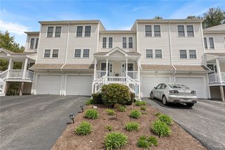 59 Red Brook Lane, West Warwick, RI 02893