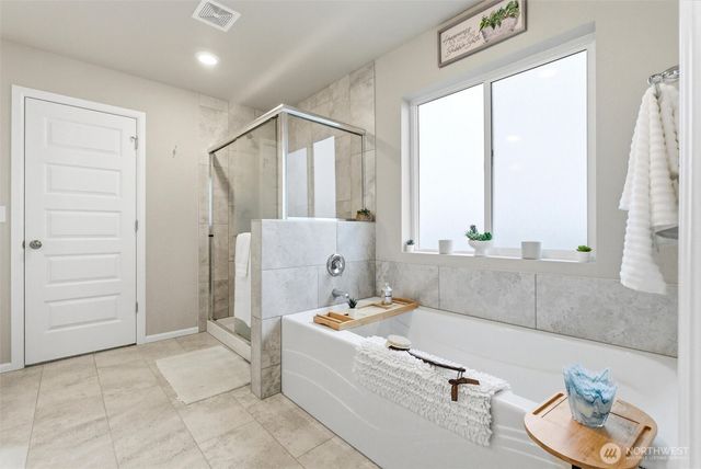 1323 Baker Heights Loop, Bremerton, WA 98312