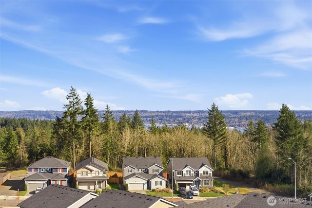 1323 Baker Heights Loop, Bremerton, WA 98312