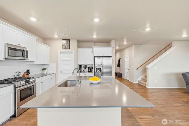 1323 Baker Heights Loop, Bremerton, WA 98312