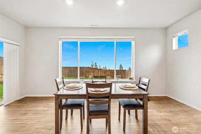 1323 Baker Heights Loop, Bremerton, WA 98312