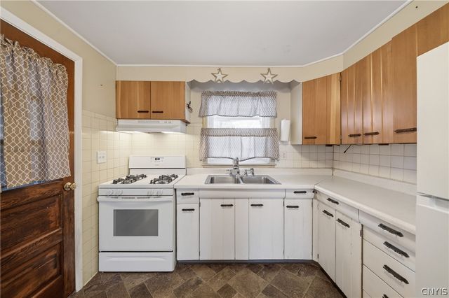 104 Church Parkway, Cicero, NY 13212