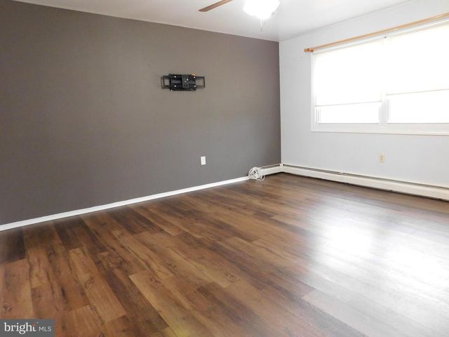 13000 KERRMAN CT, Woodbridge, VA 22193