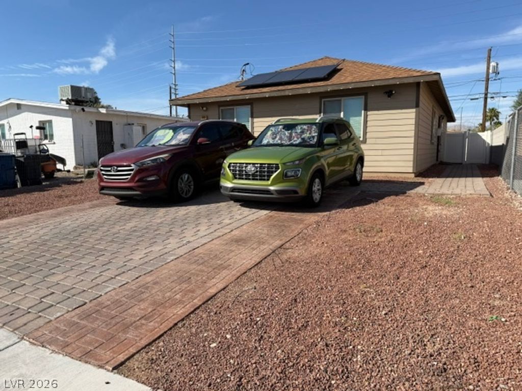 940 Miller Avenue, Las Vegas, NV 89106 — exterior