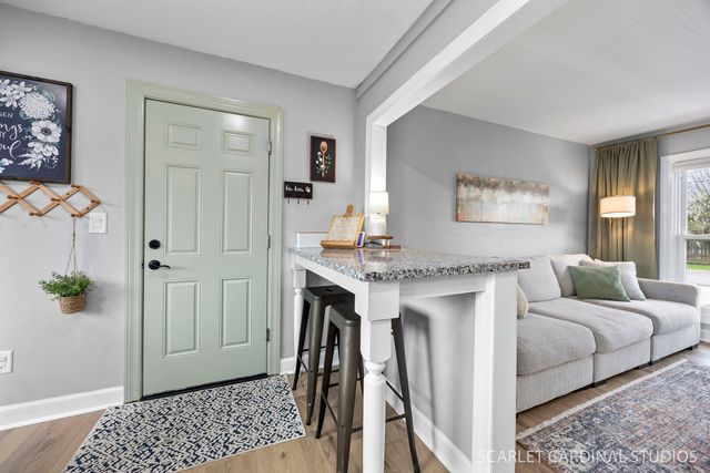 801 Sunset Circle, Streamwood, IL 60107