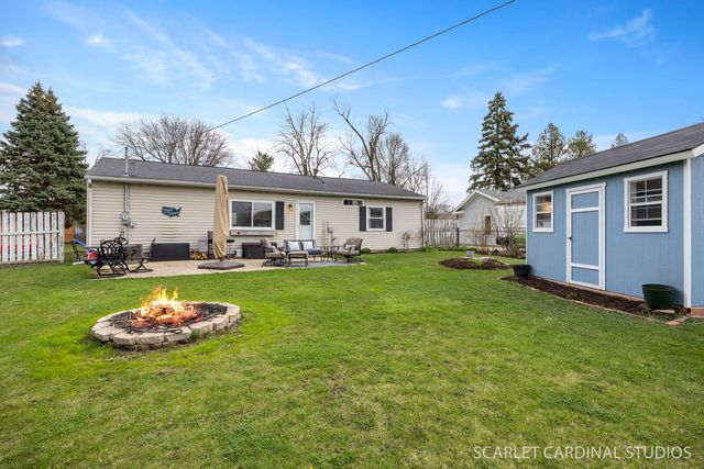 801 Sunset Circle, Streamwood, IL 60107