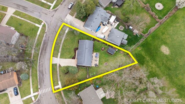 801 Sunset Circle, Streamwood, IL 60107