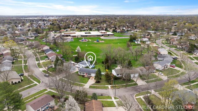 801 Sunset Circle, Streamwood, IL 60107