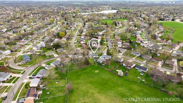 801 Sunset Circle, Streamwood, IL 60107